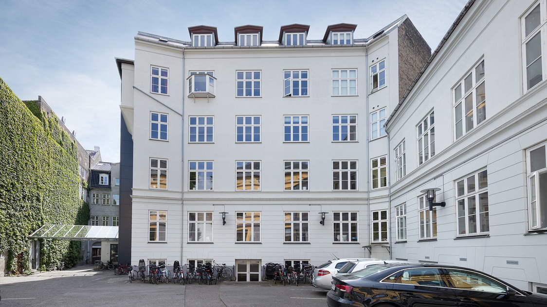 Facaden til kontoret på Bredgade 33A, 1. sal, 1260 København K | Billede til print