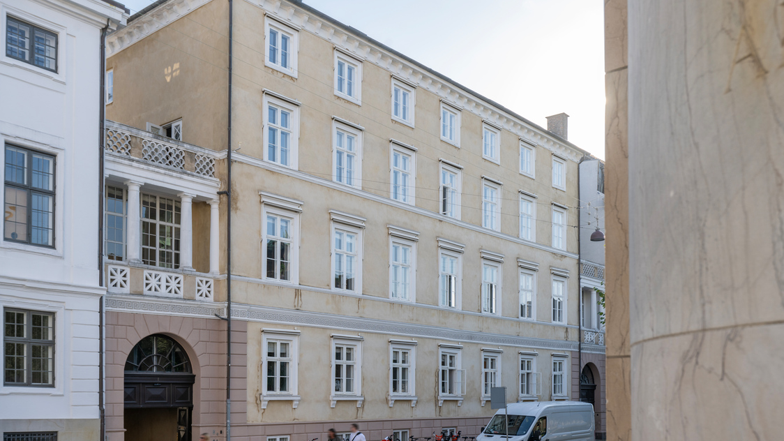 Indgang til kontoret på Sankt Annæ Plads 3A, 1250 København K | Billede til print