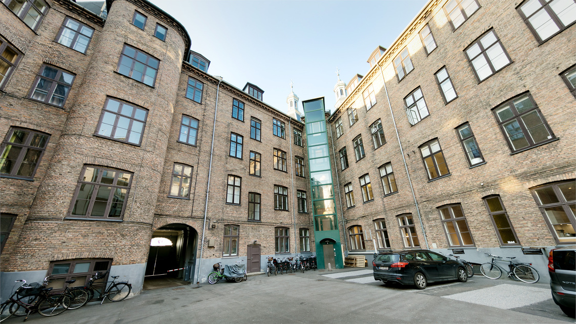 Gårdmiljø på Søtorvet 5, kld., lejemål 8, 1371 København K | Billede til print