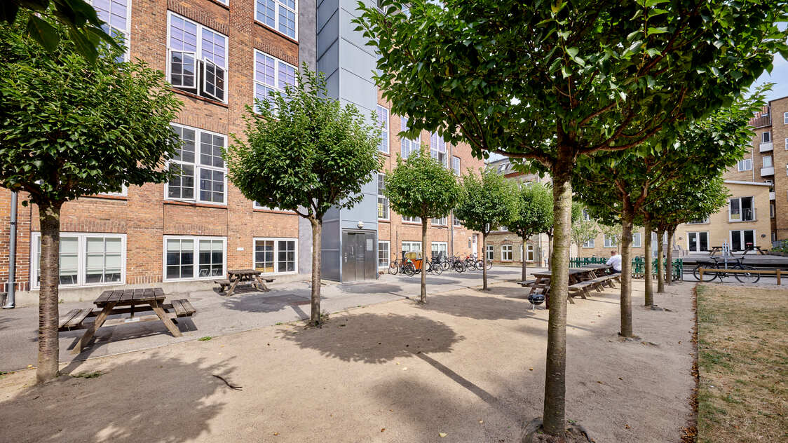 Facade og gård kontor Frederikssundsvej 62B, 1. sal, 2400 København NV | Billede til print