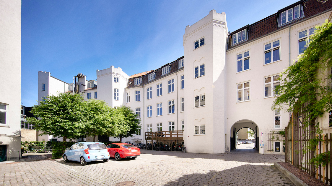 Facaden til kontoret på bryggen på Kigkurren 8C i københavn | Billede til print