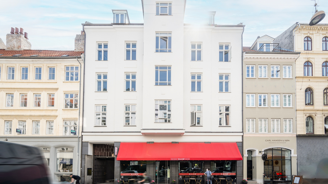 Facade - Bredgade 20, 1. sal | Billede til print