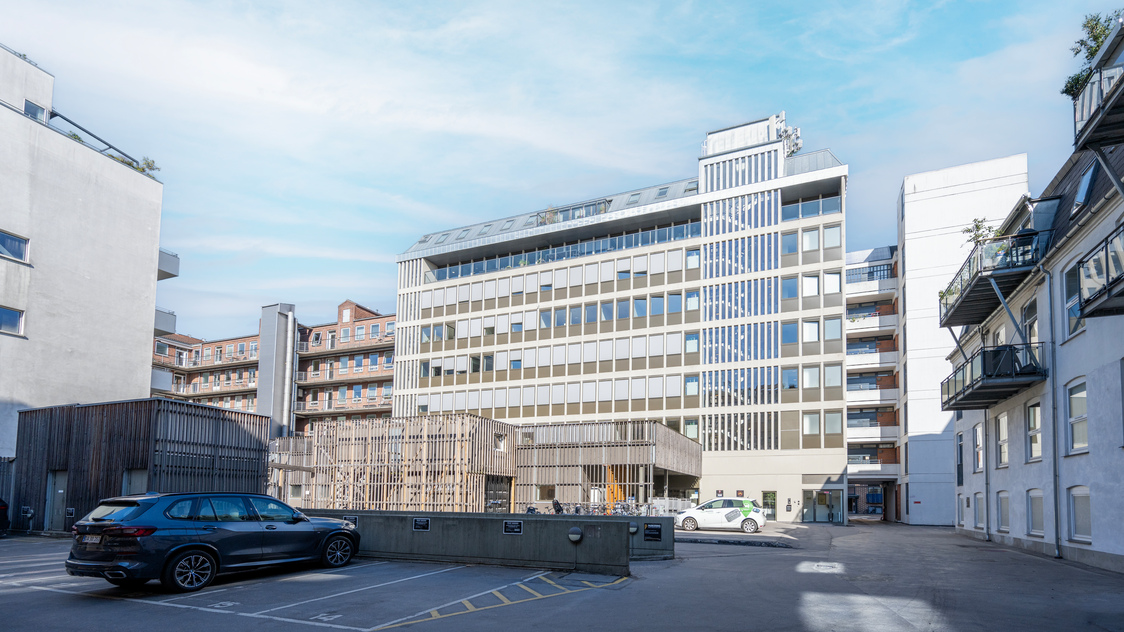 Facade - Borgergade 24B, 2. sal | Billede til print