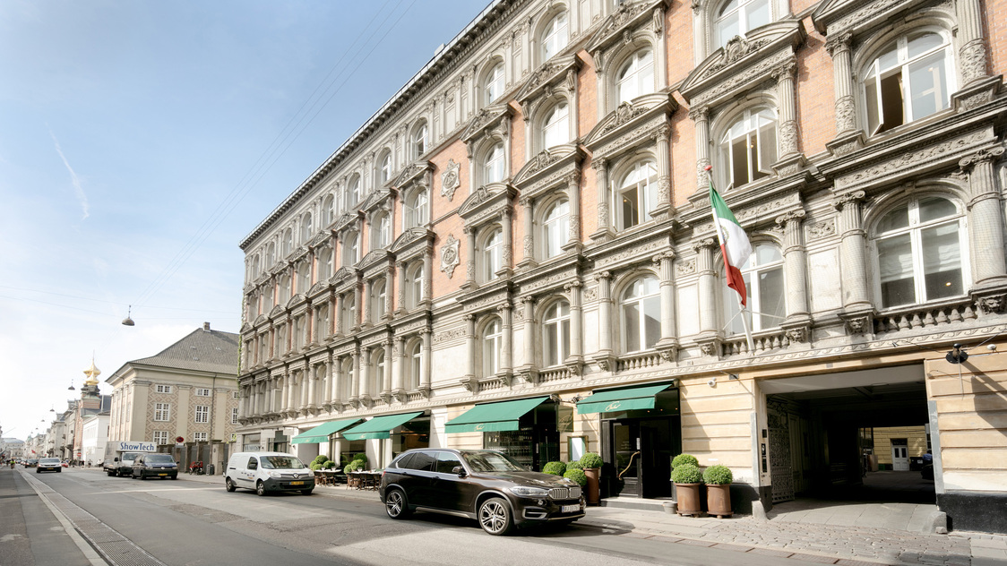 Facade - Bredgade 65, 2. th. | Billede til print