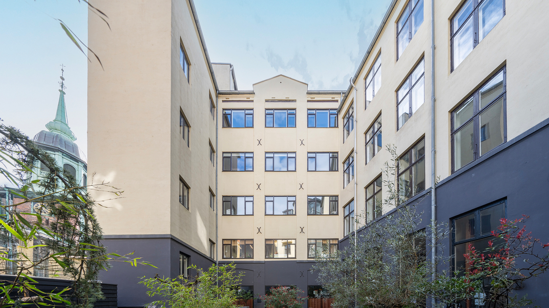 Facaden til kontoret på Bredgade 20 A, 3. sal, 1260 København K | Billede til print