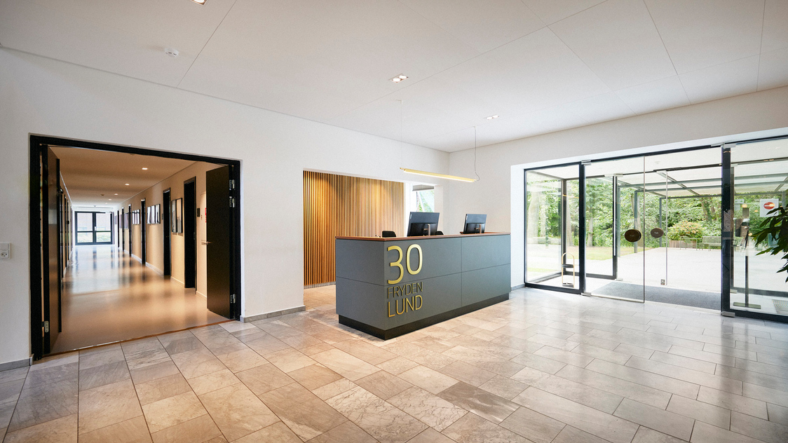 Reception - Frydenlundsvej 30, 3 medarbejdere | Billede til print