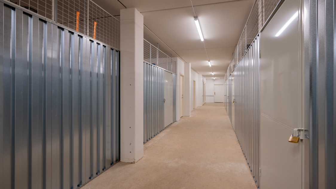 Nedgang til lager på Herstedøstervej 27-29D, kælder, tv., LM 68, 2620 Albertslund | Billede til print